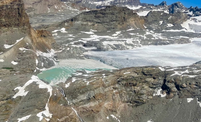 Lac (2950m) et glacier du Grand Méan juin 2022